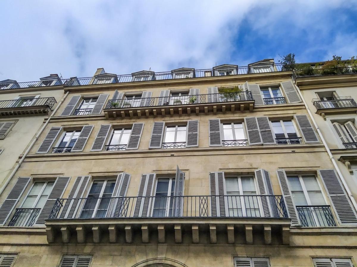 Apartment Centre *